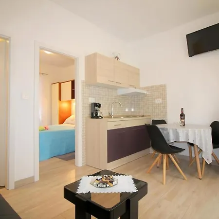 Zentrale, Strandnahe Noemi Apartment *